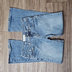 Maurices Jacie Flare Denim Distressed Stretch Blue Jeans Women's 1/2 Short 💜